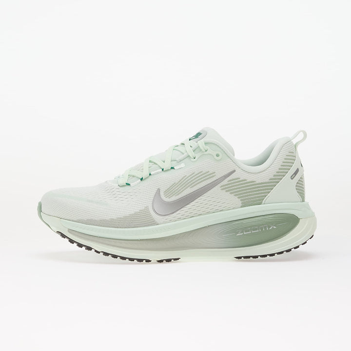 NIKE VOMERO 18 BARELY GREEN/ METALLIC SILVER-STEAM