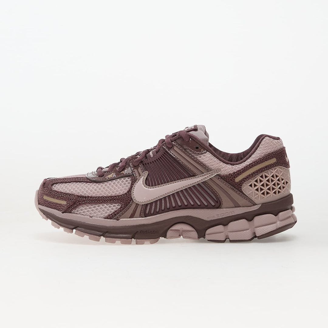 NIKE W ZOOM VOMERO 5 TATTOO/ PARTICLE ROSE-PARTICLE ROSE