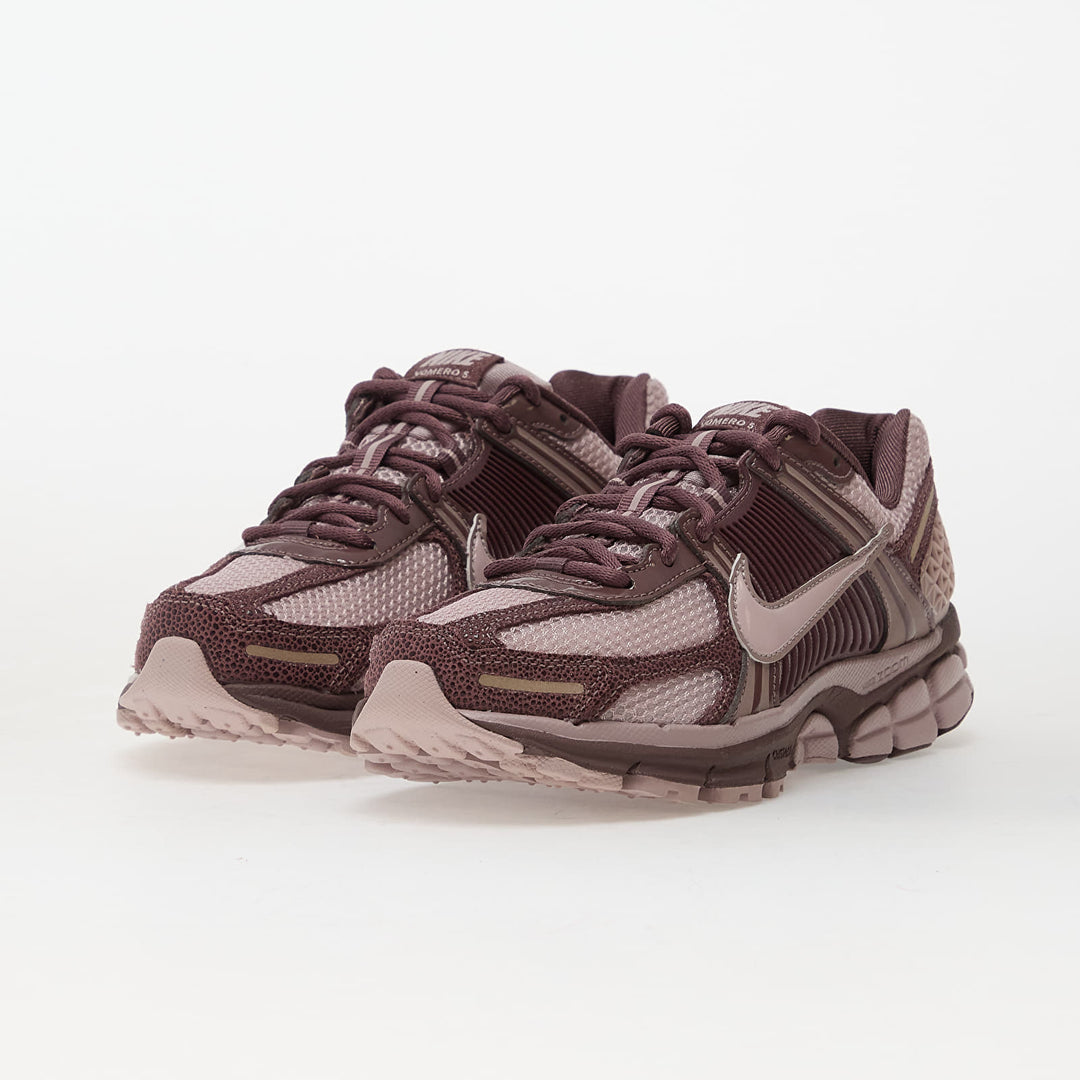 NIKE W ZOOM VOMERO 5 TATTOO/ PARTICLE ROSE-PARTICLE ROSE