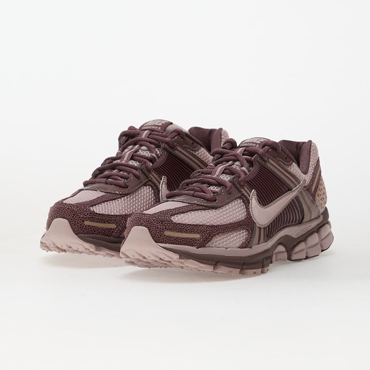 NIKE W ZOOM VOMERO 5 TATTOO/ PARTICLE ROSE-PARTICLE ROSE