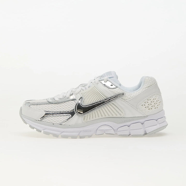 NIKE W ZOOM VOMERO 5 GOLD WHITE/ METALLIC SILVER-SUMMIT WHITE