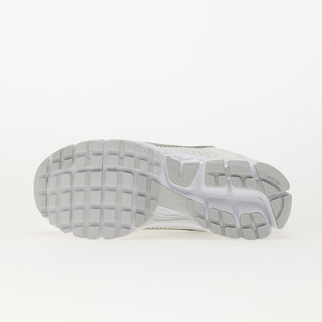 NIKE W ZOOM VOMERO 5 GOLD WHITE/ METALLIC SILVER-SUMMIT WHITE