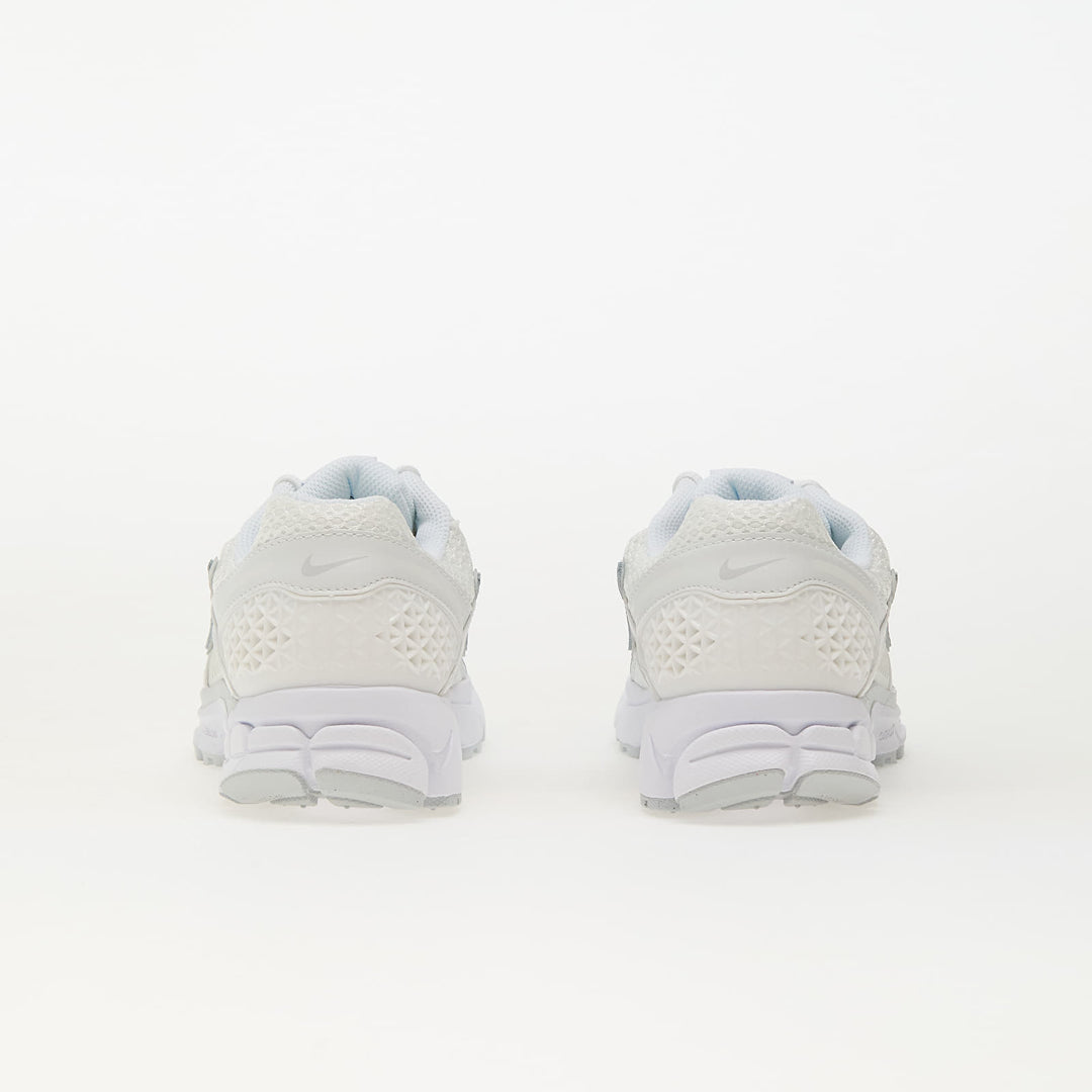 NIKE W ZOOM VOMERO 5 GOLD WHITE/ METALLIC SILVER-SUMMIT WHITE