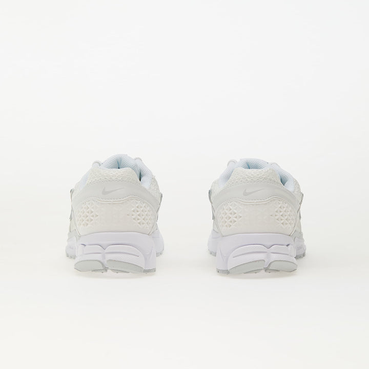 NIKE W ZOOM VOMERO 5 GOLD WHITE/ METALLIC SILVER-SUMMIT WHITE