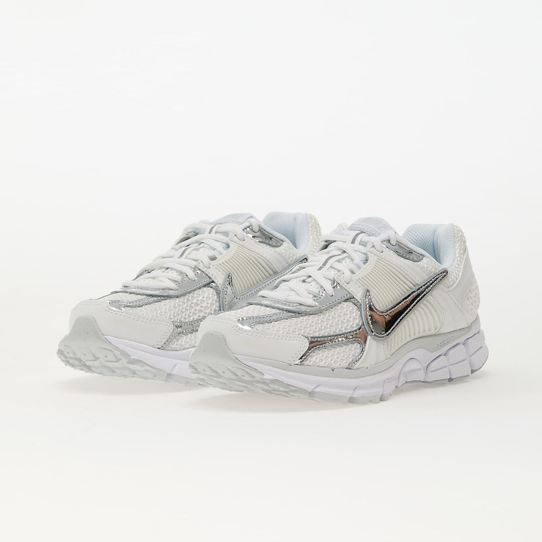 NIKE W ZOOM VOMERO 5 GOLD WHITE/ METALLIC SILVER-SUMMIT WHITE