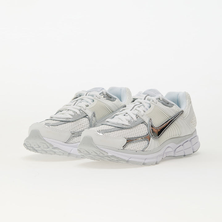 NIKE W ZOOM VOMERO 5 GOLD WHITE/ METALLIC SILVER-SUMMIT WHITE