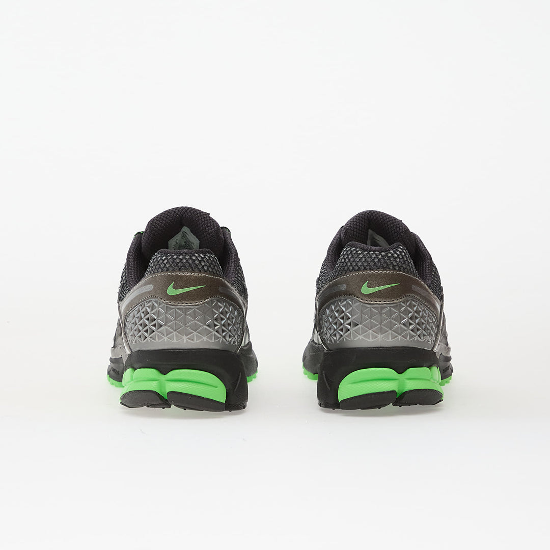 NIKE ZOOM VOMERO 5 SE MTLC PEWTER/ MTLC PEWTER-FLAT PEWTER-BLACK-GREEN STRIKE