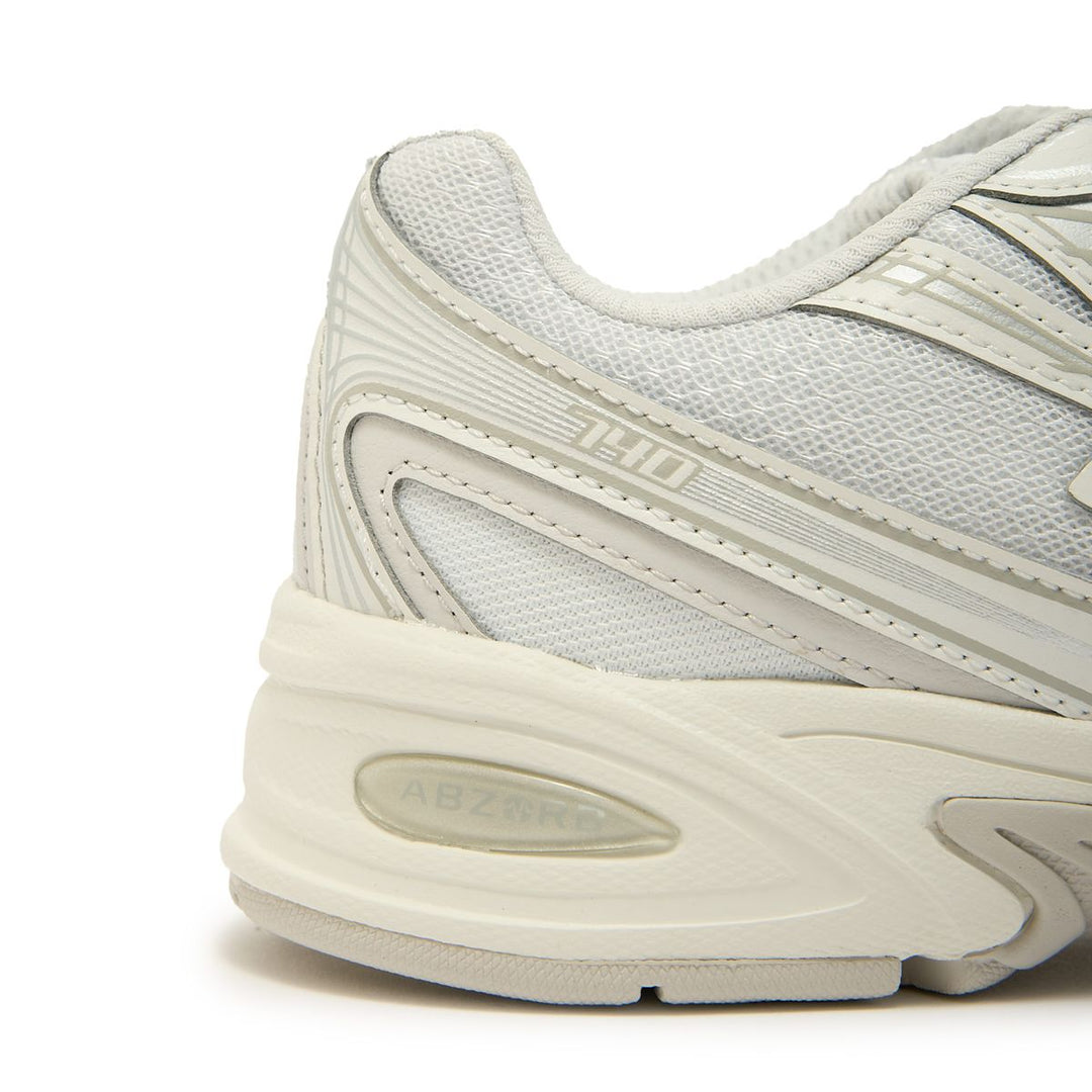 NEW BALANCE 740 WHITE