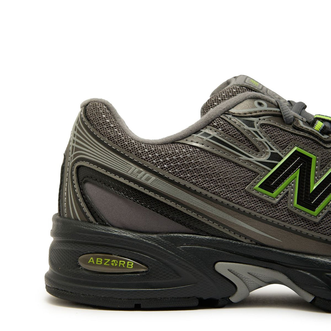 NEW BALANCE 740 DARK GREY