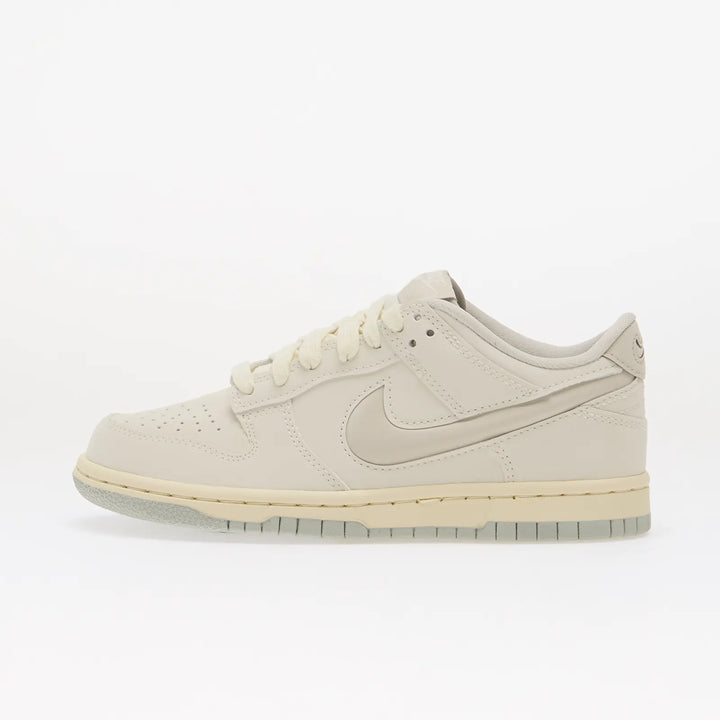 NIKE DUNK LOW LV8 KIDS SAIL/ LIGHT BONE/ COCONUT MILK