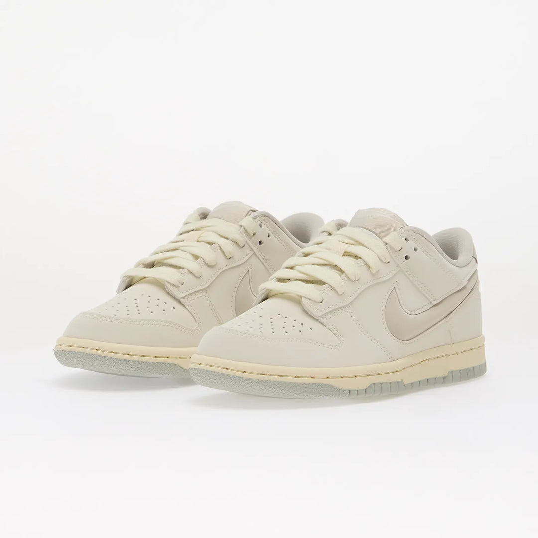NIKE DUNK LOW LV8 KIDS SAIL/ LIGHT BONE/ COCONUT MILK