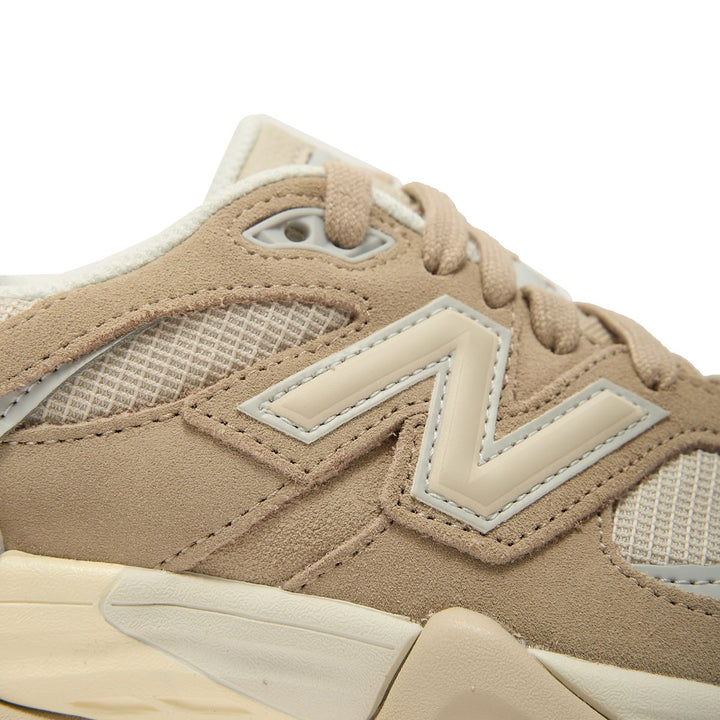 NEW BALANCE 9060 BEIGE