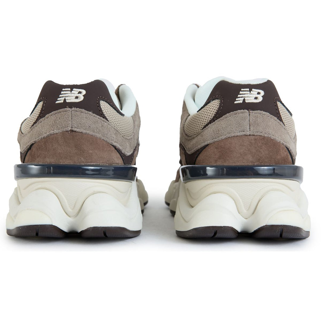 NEW BALANCE 9060 BROWN