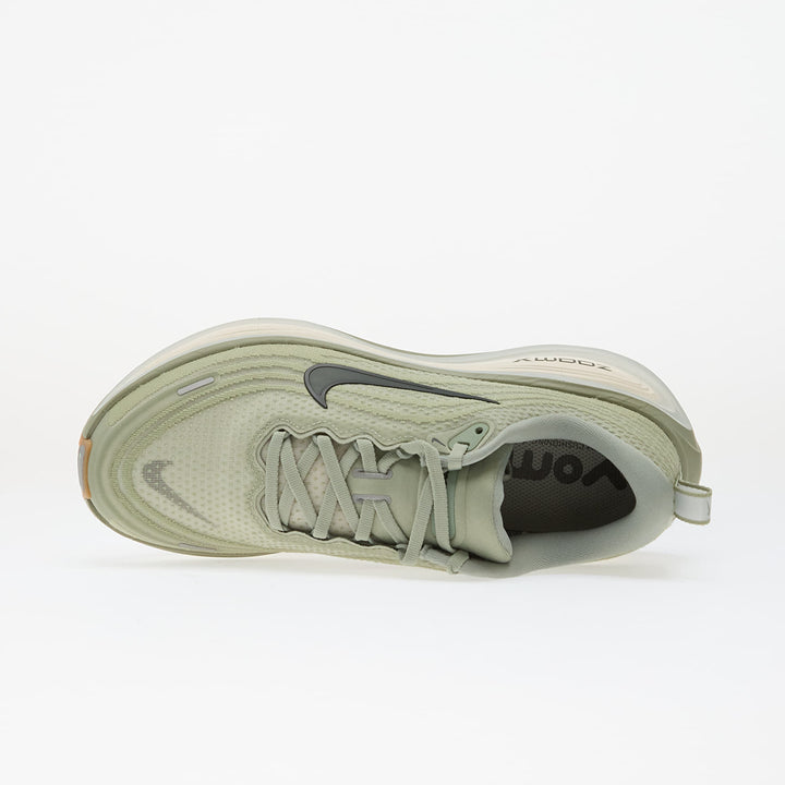 NIKE VOMERO PLUS JADE HORIZON/ BLACK SPRUCE-SAIL