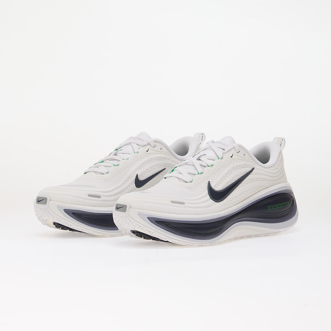 NIKE VOMERO PLUS WHITE/ MIDNIGHT NAVY-GREEN SPARK