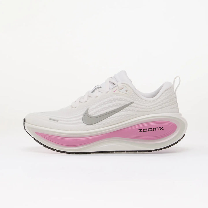 NIKE VOMERO PLUS WHITE/ METALLIC SILVER-BLEACHED LILAC