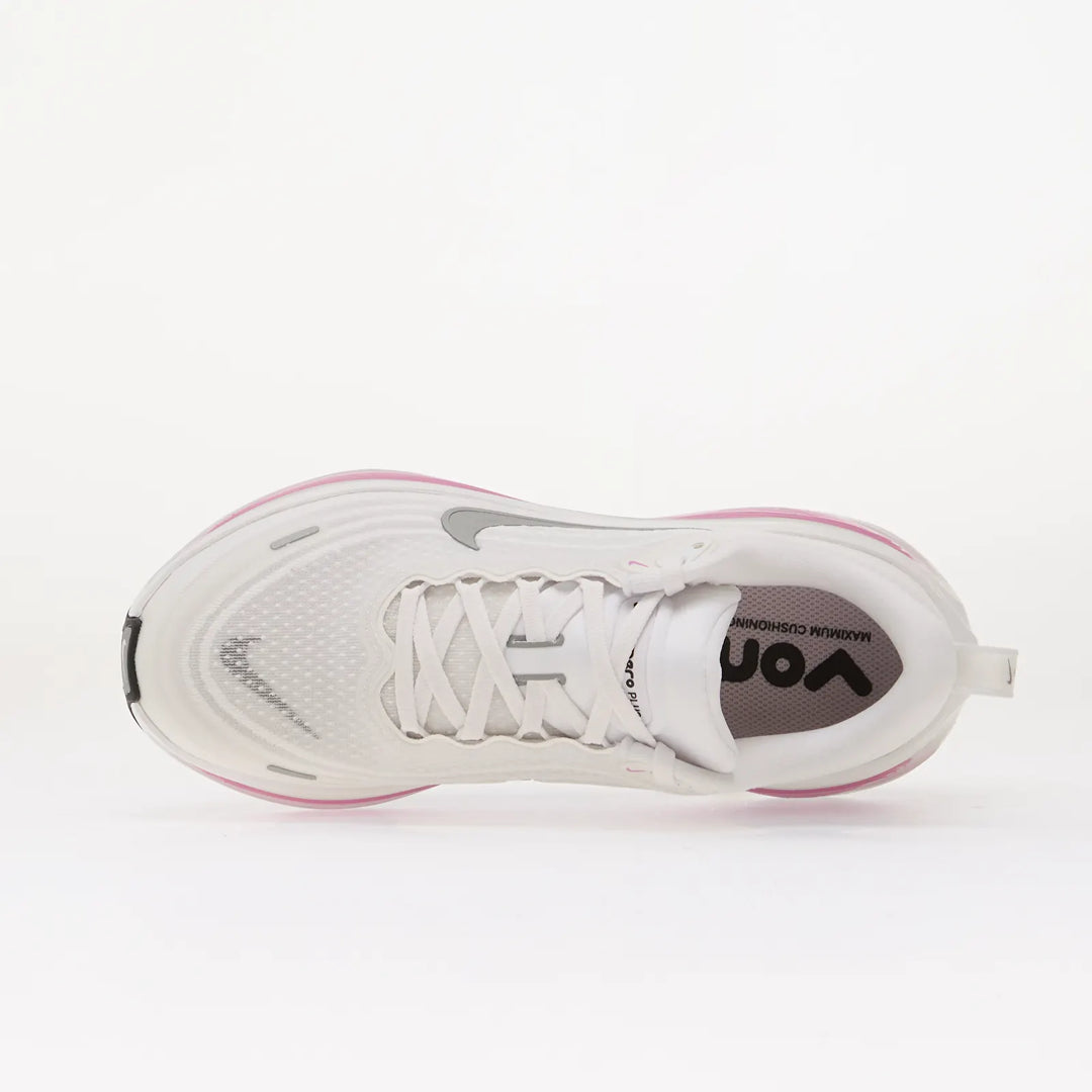 NIKE VOMERO PLUS WHITE/ METALLIC SILVER-BLEACHED LILAC