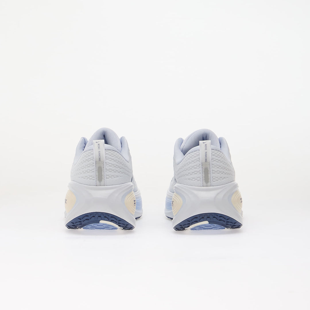 NIKE VOMERO PLUS WHITE/ MYSTIC NAVY-ALUMINUM-FOOTBALL GREY