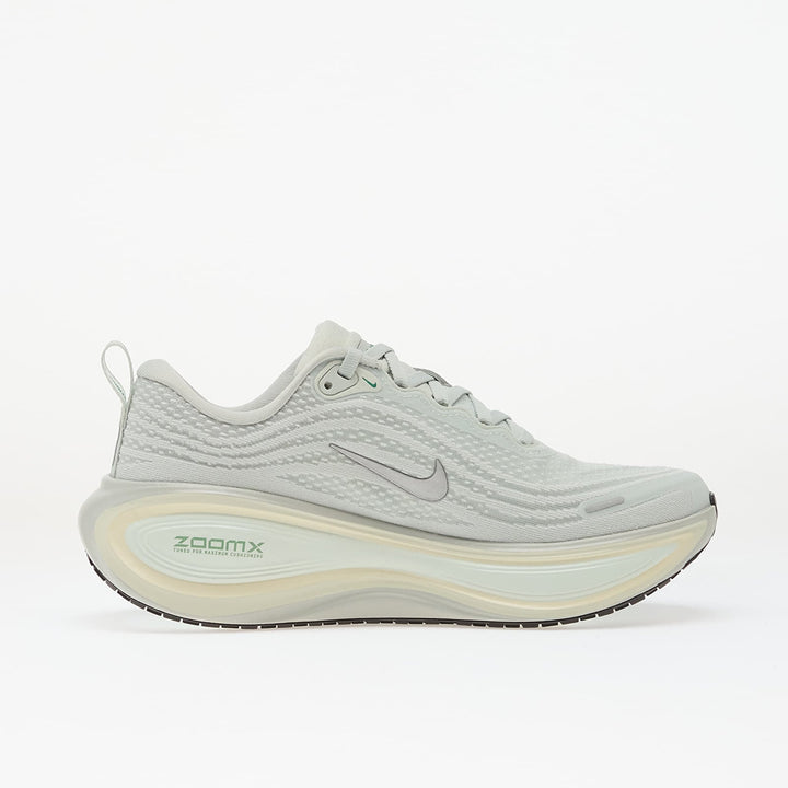 NIKE VOMERO PLUS LIGHT SILVER/ METALLIC SILVER