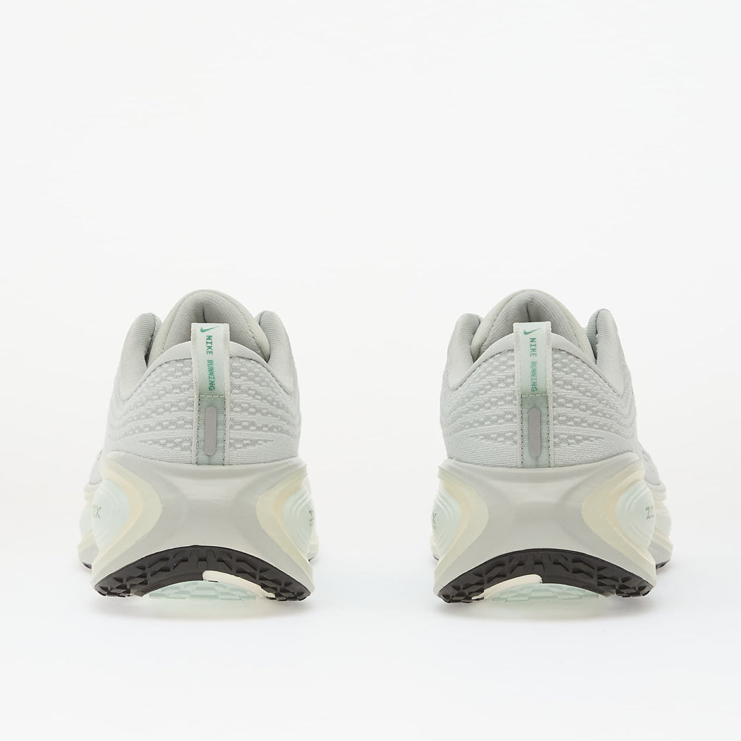 NIKE VOMERO PLUS LIGHT SILVER/ METALLIC SILVER