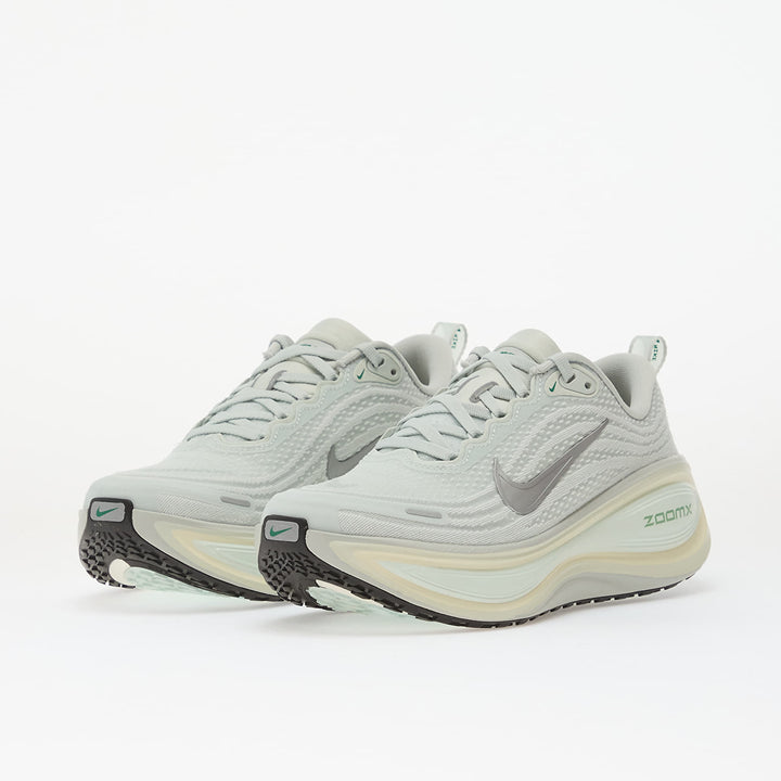 NIKE VOMERO PLUS LIGHT SILVER/ METALLIC SILVER