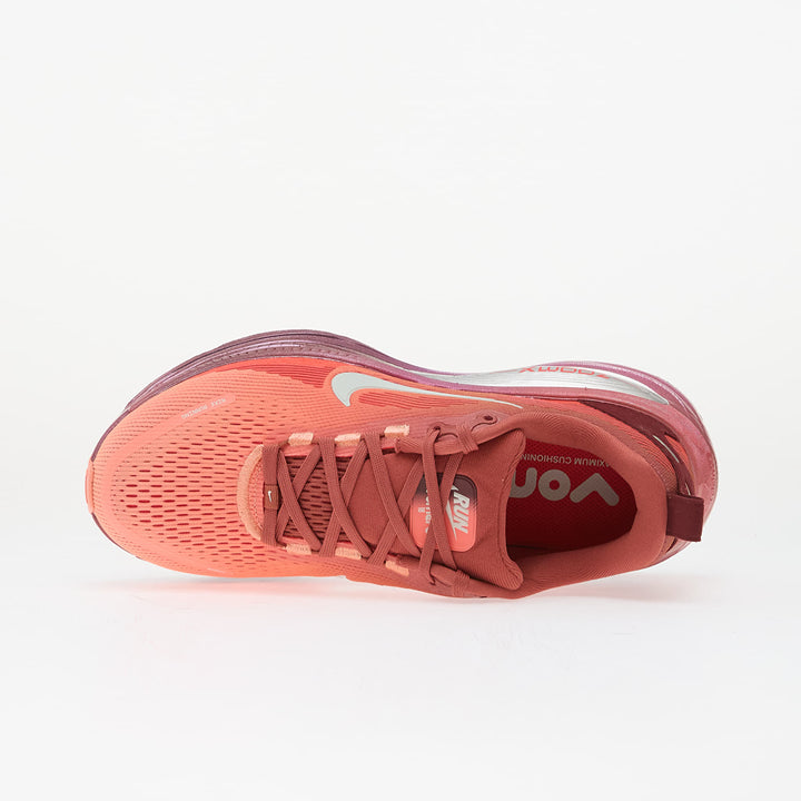 NIKE VOMERO 18 LIGHT REDWOOD/ BARELY GREEN