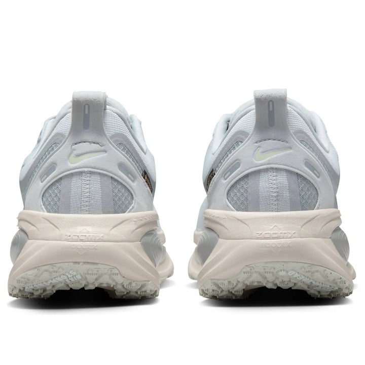 NIKE VOMERO 18 GORE-TEX PURE PLATINUM LIGHT PUMICE