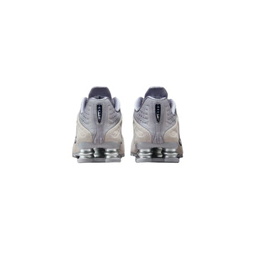 NIKE SHOX R4 CEMENT GREY BLACK W — Stock