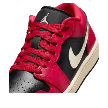 JORDAN AIR JORDAN 1 LOW MYSTIC HIBISCUS BLACK W — Stock