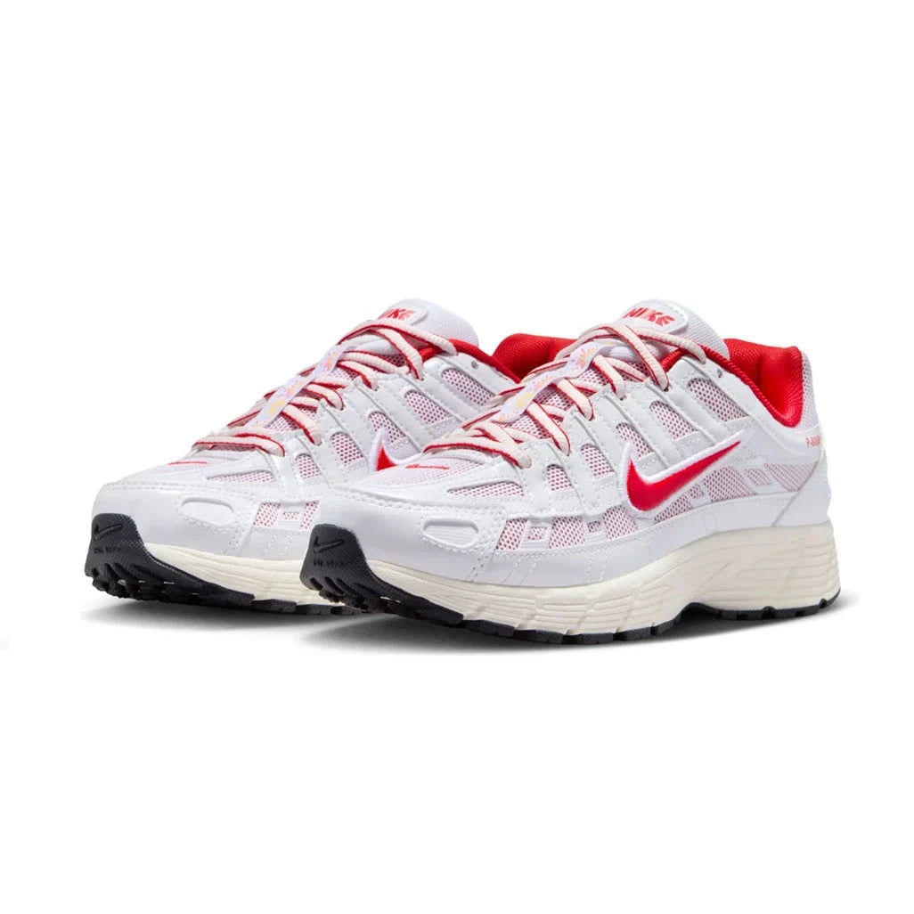 NIKE P-6000 WHITE UNIVERSITY RED SAIL BLACK