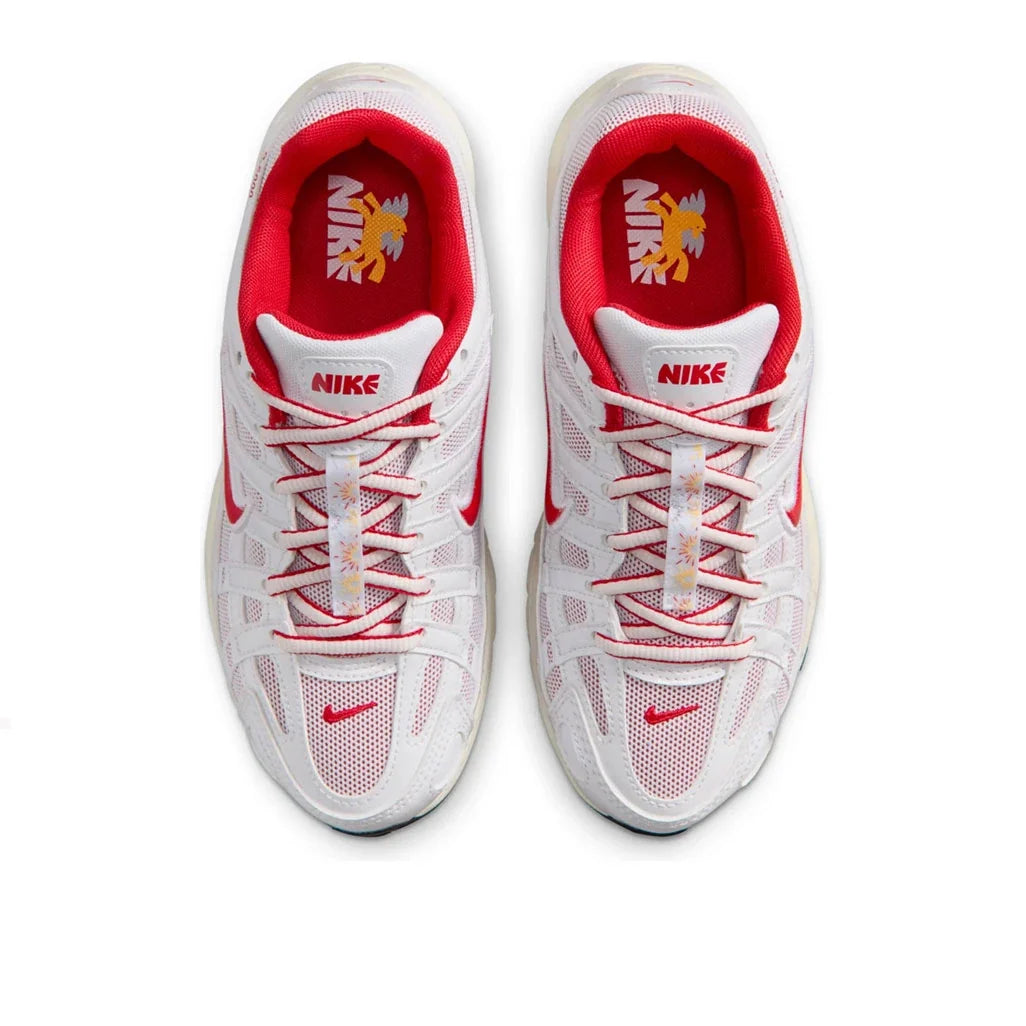 NIKE P-6000 WHITE UNIVERSITY RED SAIL BLACK
