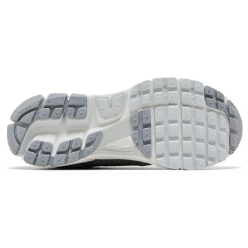 NIKE AIR ZOOM VOMERO 5 PURE PLATINUM W — Stock