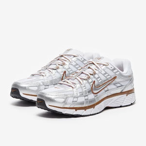 NIKE P-6000 WHITE METALLIC SILVER LT BRITISH TAN