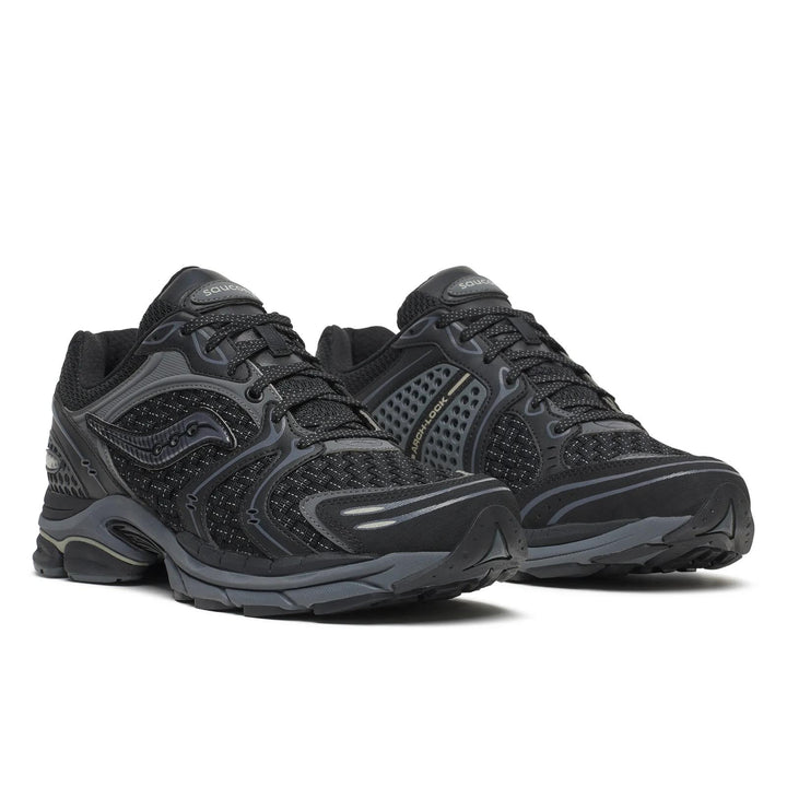SAUCONY PROGRID TRIUMPH 4 FABRICATED FUTURE BLACK CARBON