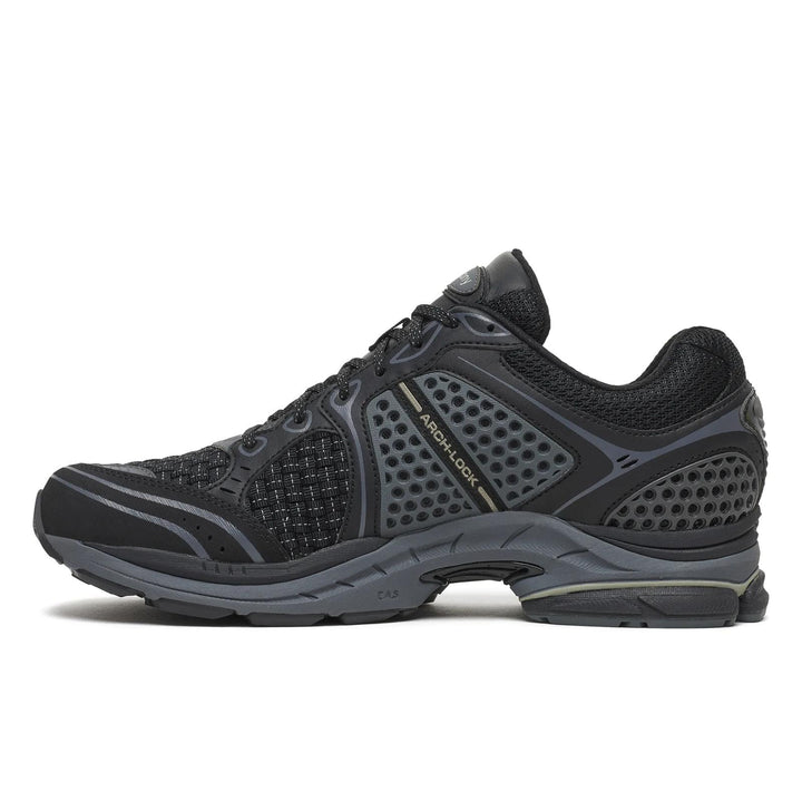 SAUCONY PROGRID TRIUMPH 4 FABRICATED FUTURE BLACK CARBON