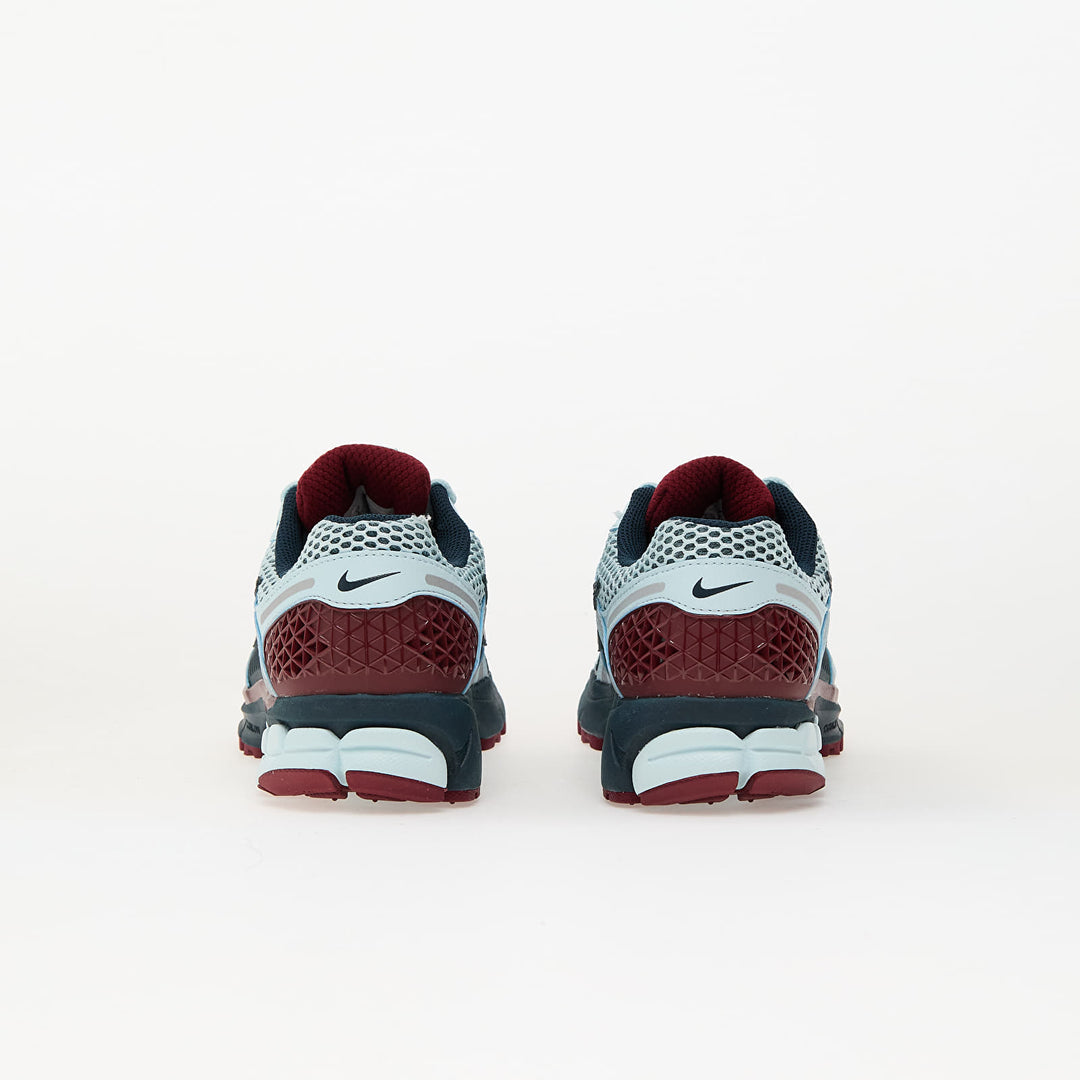 NIKE W ZOOM VOMERO 5 ARMORY NAVY/ TEAM RED-GLACIER BLUE