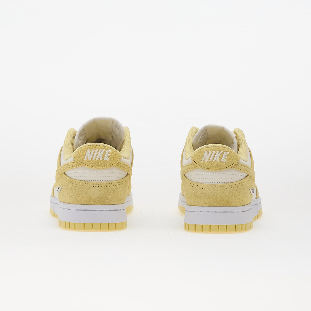 NIKE DUNK LOW SAIL/ SOFT YELLOW-WHITE-METALLIC SILVER