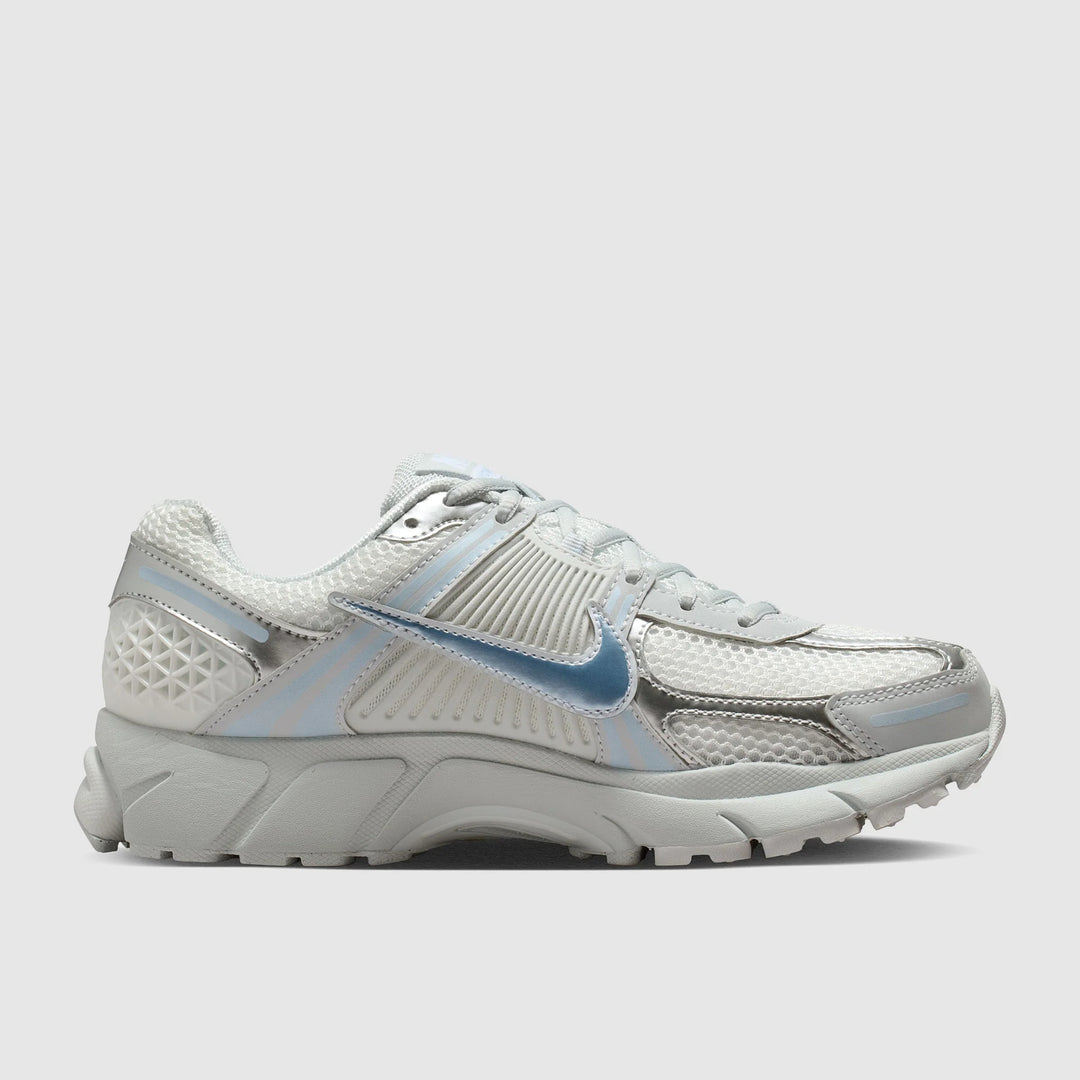 NIKE WOMENS ZOOM VOMERO 5 PURE PLATINUM CELESTINE BLUE
