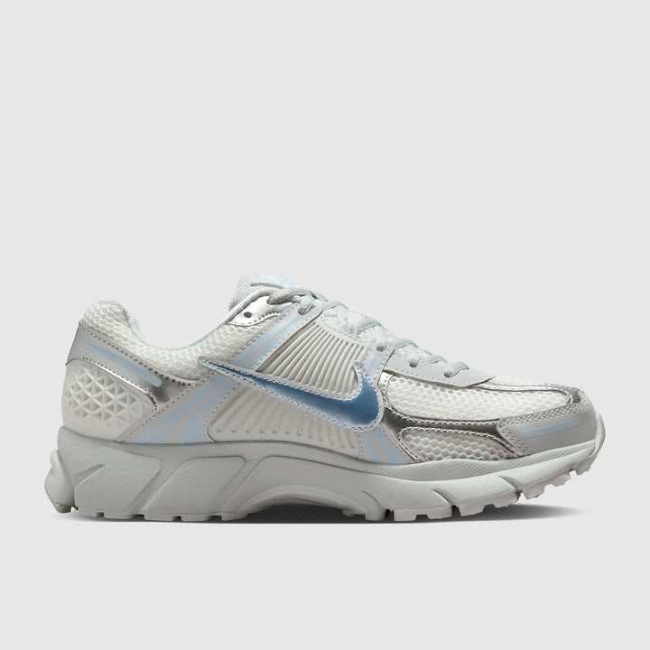 NIKE WOMENS ZOOM VOMERO 5 PURE PLATINUM CELESTINE BLUE