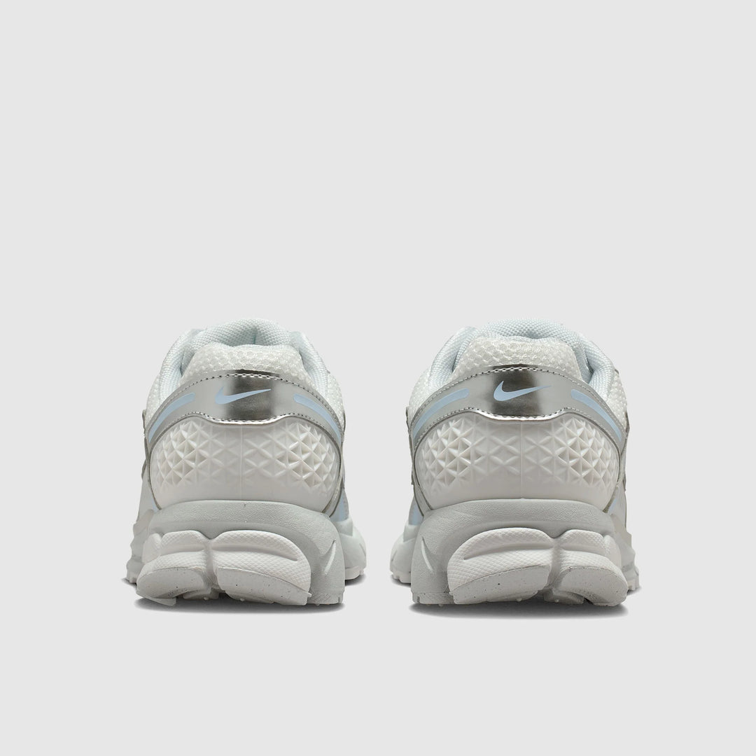 NIKE WOMENS ZOOM VOMERO 5 PURE PLATINUM CELESTINE BLUE