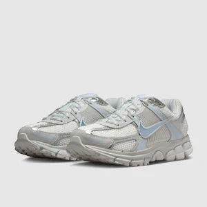 NIKE WOMENS ZOOM VOMERO 5 PURE PLATINUM CELESTINE BLUE