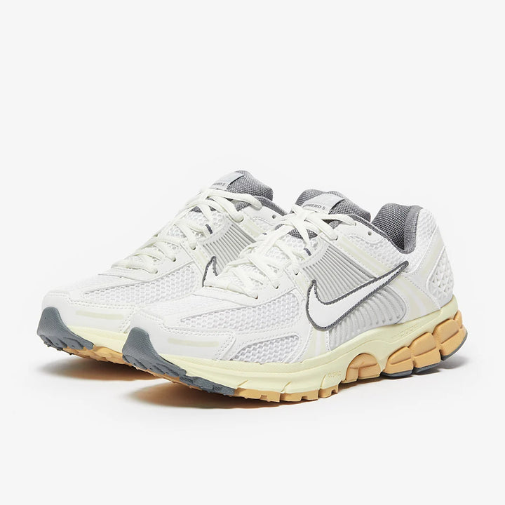 NIKE ZOOM VOMERO 5 SUMMIT WHITE PURE PLATINUM