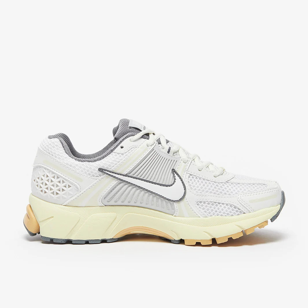 NIKE ZOOM VOMERO 5 SUMMIT WHITE PURE PLATINUM