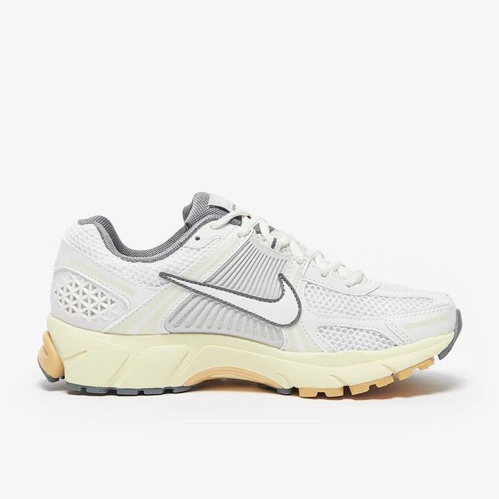 NIKE ZOOM VOMERO 5 SUMMIT WHITE PURE PLATINUM