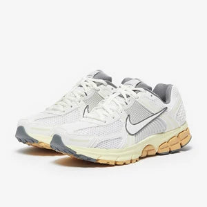 NIKE ZOOM VOMERO 5 SUMMIT WHITE PURE PLATINUM