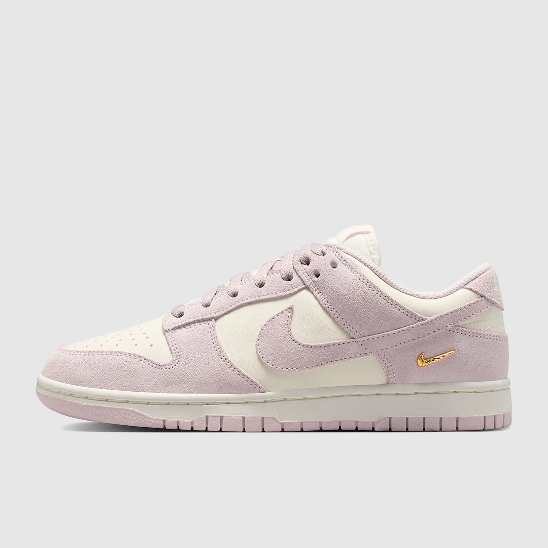 NIKE WOMENS DUNK LOW SAIL PEARL PINK WHITE METALLIC GOLD