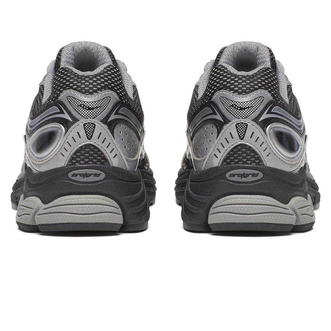 SAUCONY PROGRID OMNI 9 &