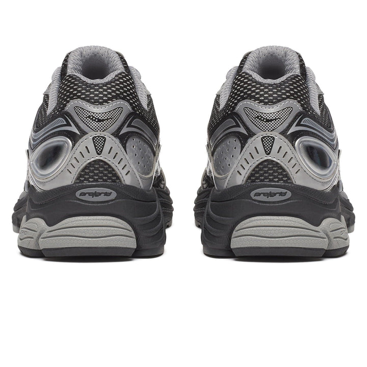 SAUCONY PROGRID OMNI 9 &