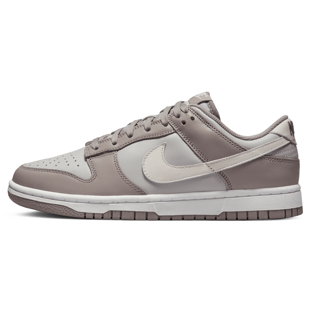 NIKE DUNK LOW WMNS &
