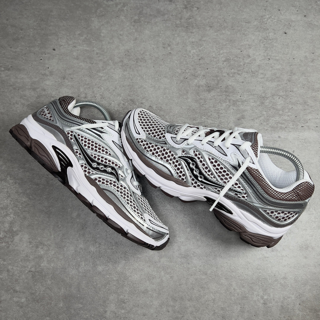 SAUCONY PROGRID OMNI 9 OG WHITE BROWN